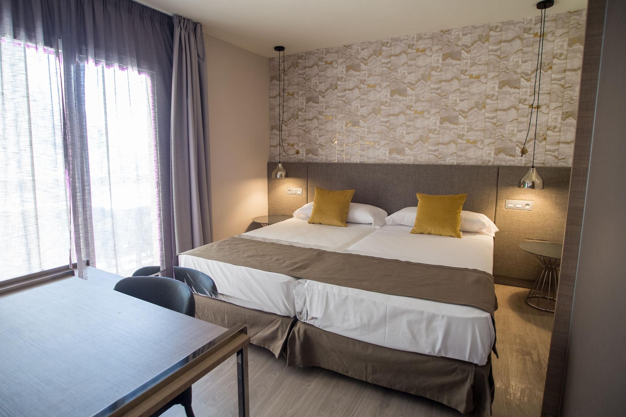 Ona Apartahotel